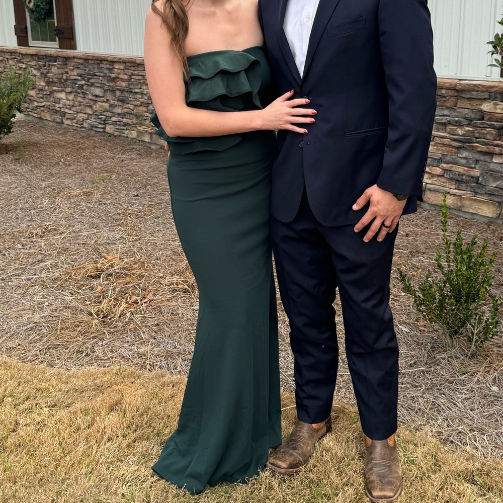 Lulu’s Emerald Ruffled One-Sleeve Dress